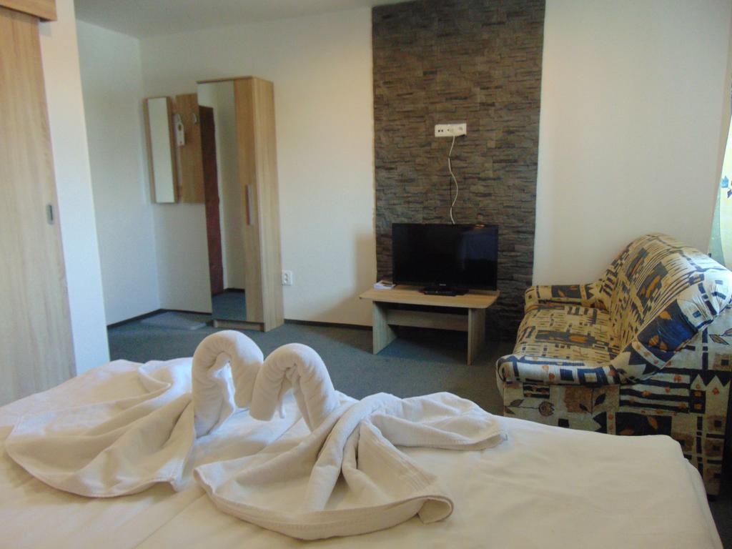 Hotel Isora Ostrava Esterno foto