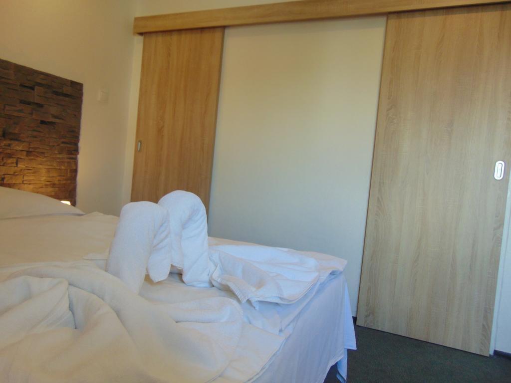 Hotel Isora Ostrava Esterno foto