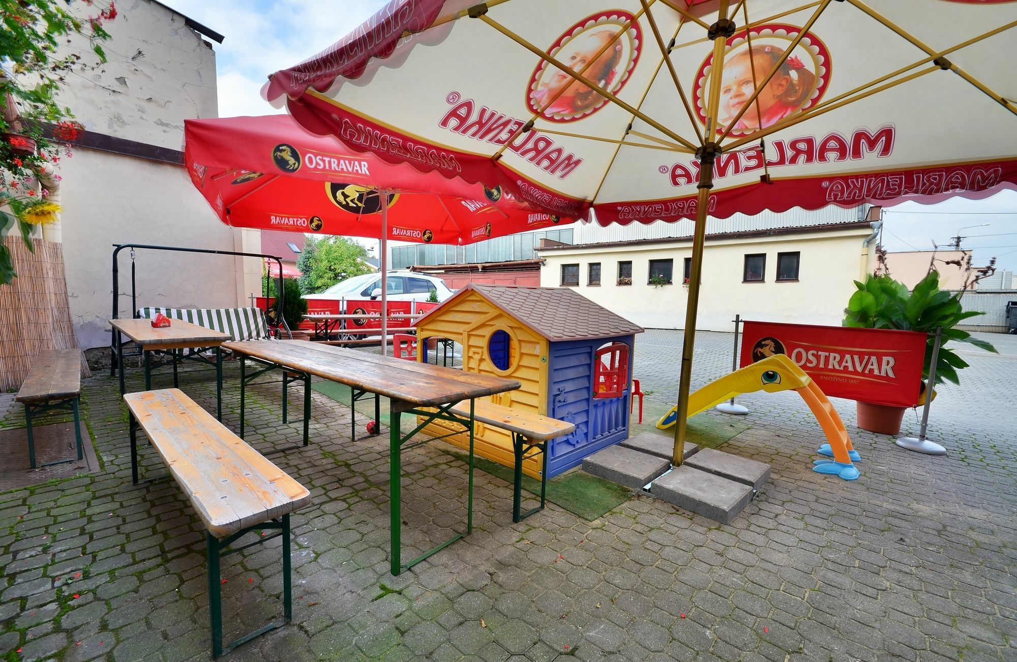 Hotel Isora Ostrava Esterno foto